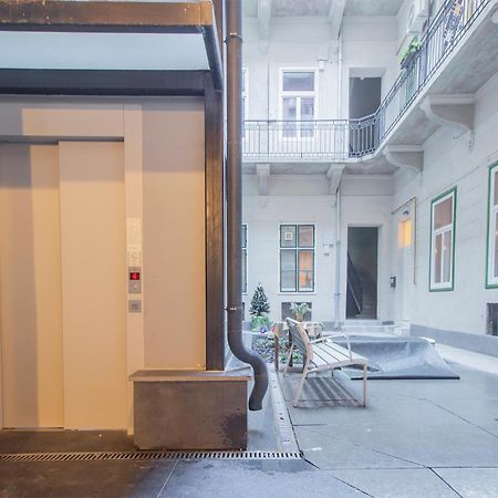 Kalvin 2Bdr Apartment With Ac Budapest Exterior photo